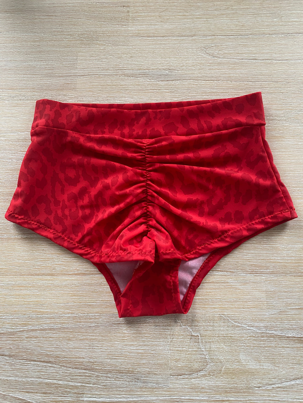 Cheeky Bums Peachy Bottom Red Leopard