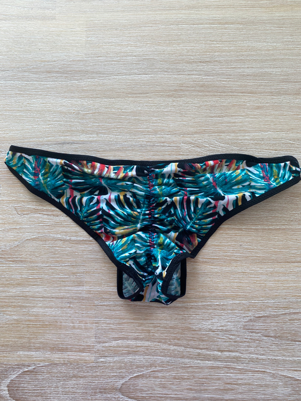 V Front Cheeky Bum M Tropical – Lucky Layne